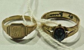 9ct gold lady's signet ring, and another with floral carved insert