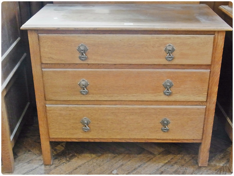 Modern oak chest of three long drawers, 90cm wide