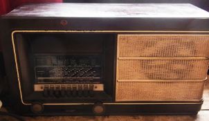 Bakelite and wood radio by Mullard