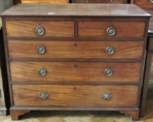 Georgian mahogany chest of drawers with moulded edge top, two frieze and three long graduated