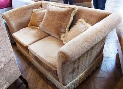 Two-seater Knole style sofa, with scatter cushions