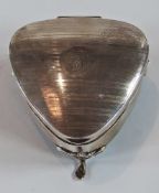 George V silver heart shaped jewellery casket, the hinged cover with velvet lined interior raised on