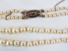 Two-string graduated pearl necklace