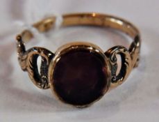 Victorian gold-coloured and garnet ring