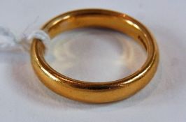 22ct gold wedding ring, approx. 6g