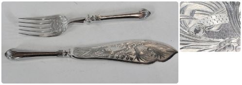 A pair Edwardian silver fish servers, with fish engraving, by Elkington and Co, Birmingham 1909