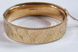 9ct gold Victorian style bangle, 1965, 31g approx.