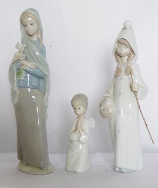 Two Lladro figures and a Nao figure (3)