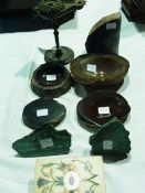 Small eastern brass oil lamp, footed, three various polished agate small dishes, two pieces