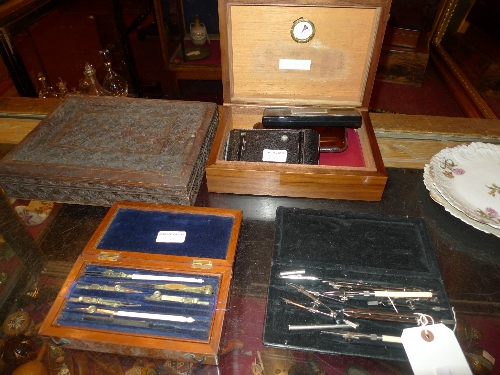 Two vintage draughtmans implements, a vintage camera, a boxed chess set together with a
