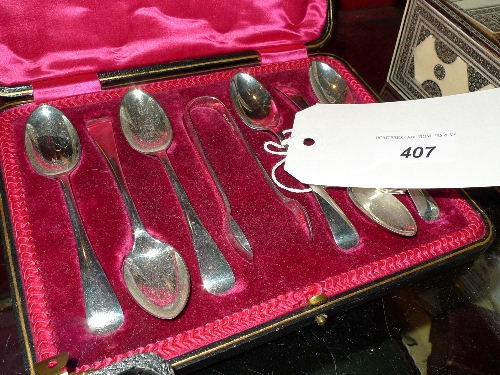 A cased set of hallmarked silver teaspoons and sugar tongs
