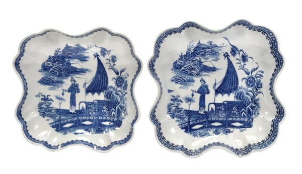 Two Caughley blue and white quatrefoil dishes in sizes, printed with the `Fisherman and Cormorant`