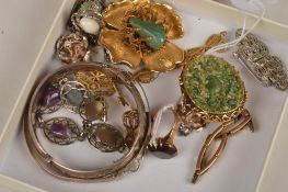 A quantity of jewellery and costume jewellery; to include a smoky quartz ring, bangles, compacts