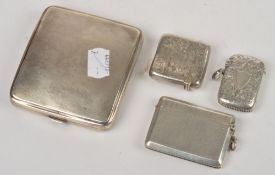 A silver cigarette case with engine turned decoration, maker`s mark `T.W.L`, London 1935, 9.3cm