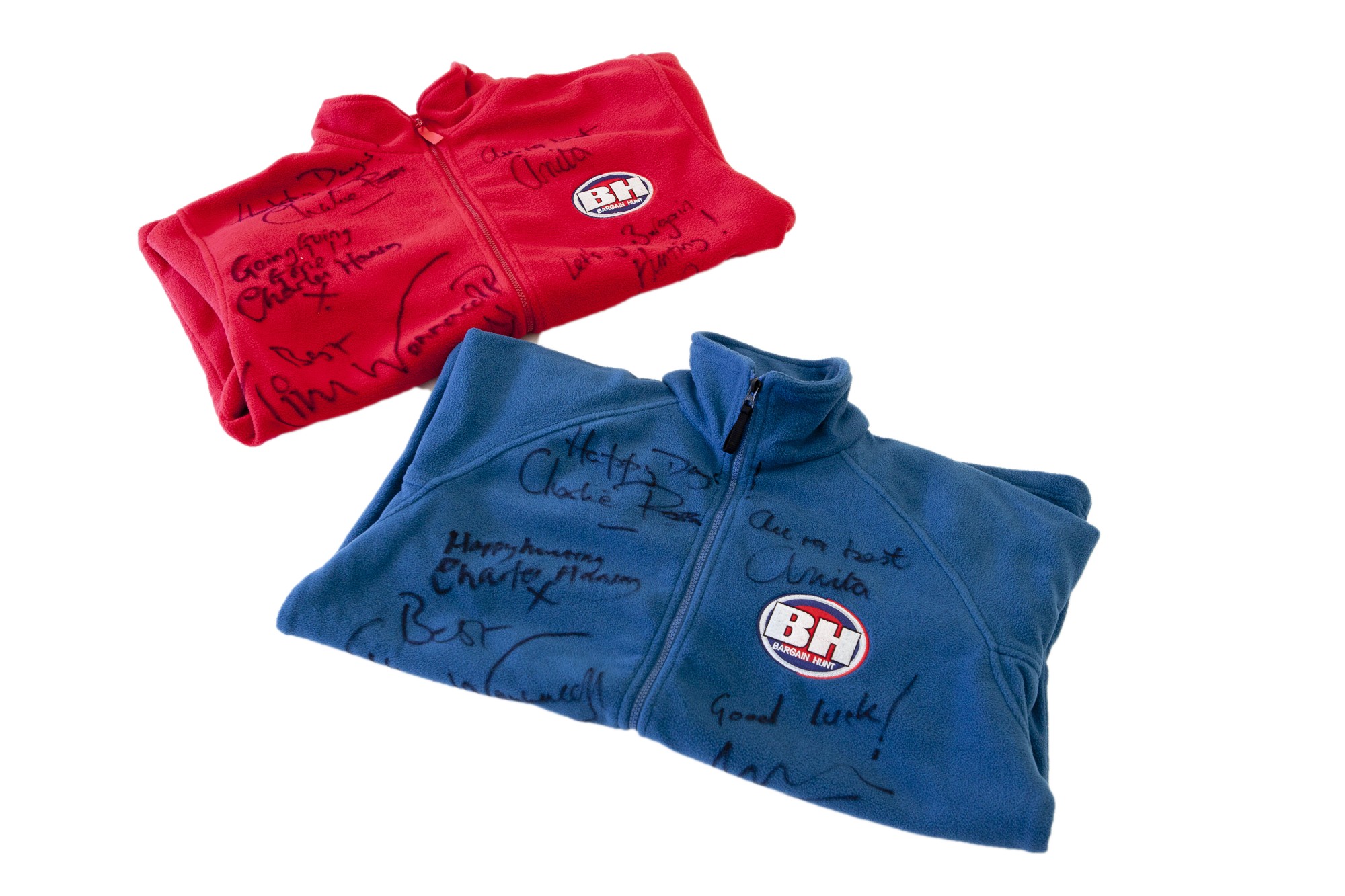 Win a pair of the legendary Bargain Hunt fleeces , as worn by The Reds and The Blues and signed by