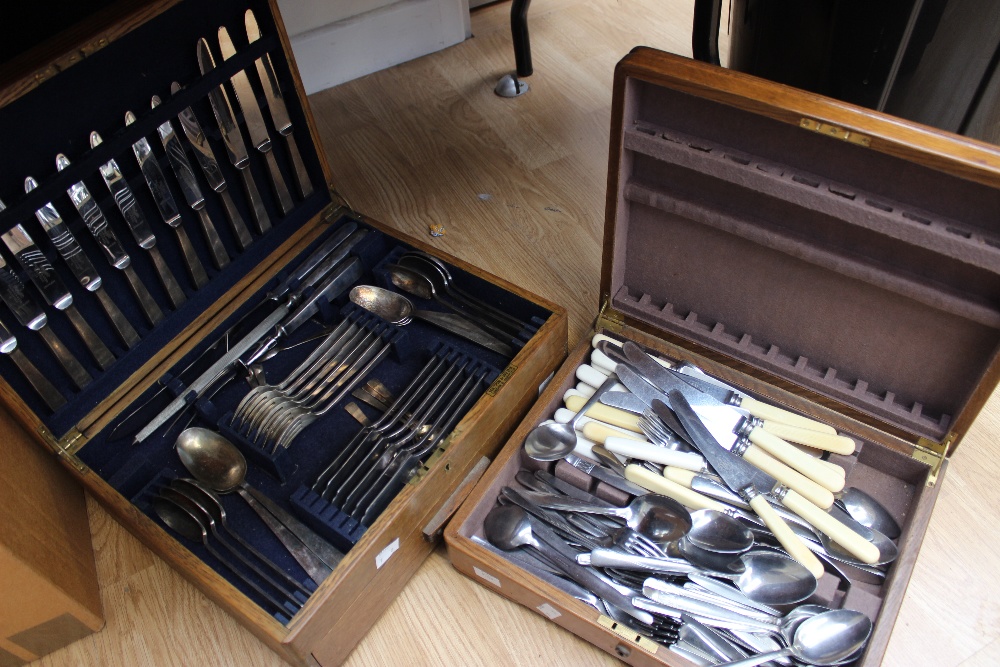 Mappin and Webb canteen of cutlery in wooden box; along with mixed cutlery also in a Mappin and Webb
