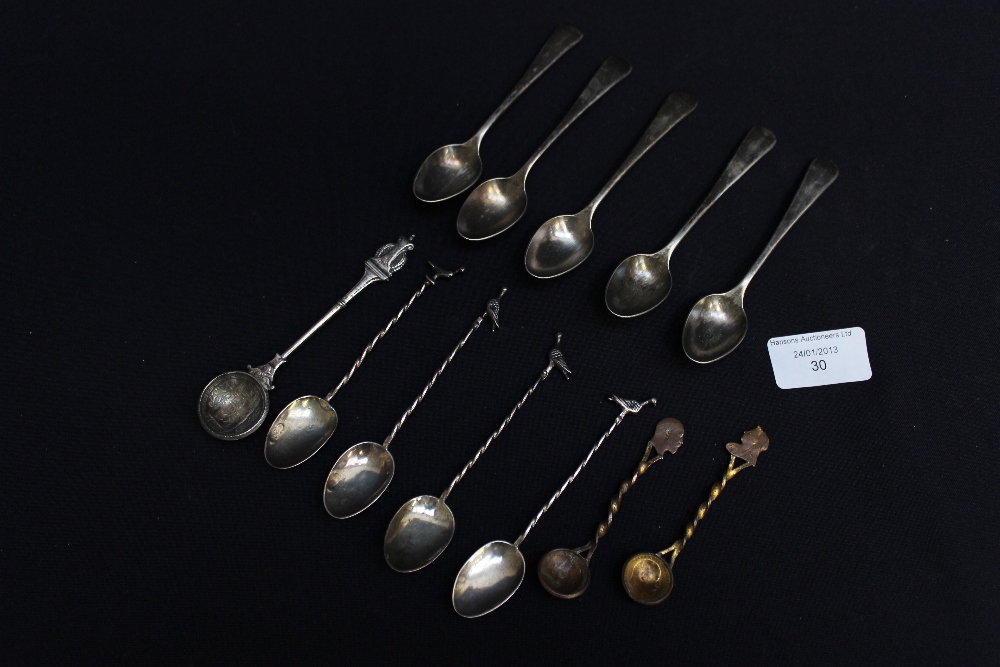 Assorted tea spoons (four silver)