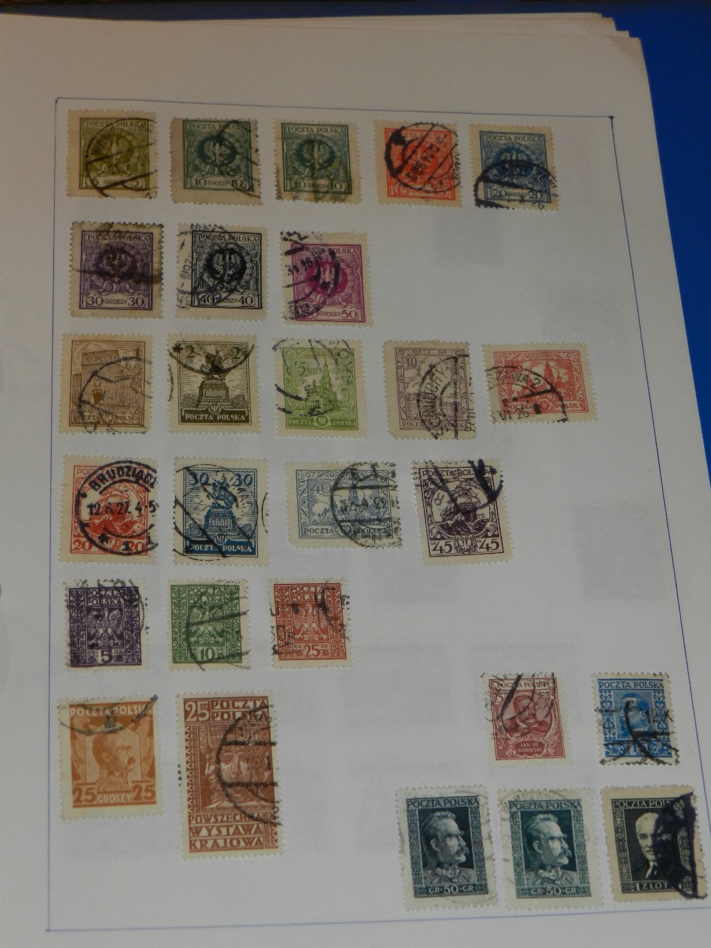 Stamps. Six albums of British and worldwide stamps as well as two stock books.