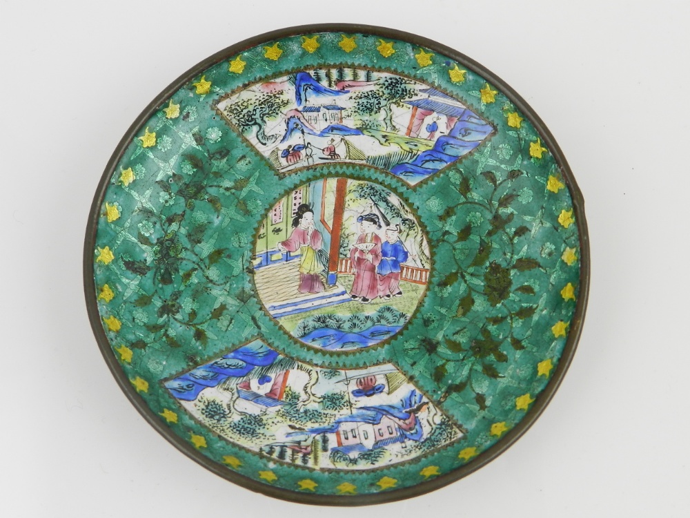 A very fine Chinese 19th century famille rose enamel saucer sized dish decorated centrally with an