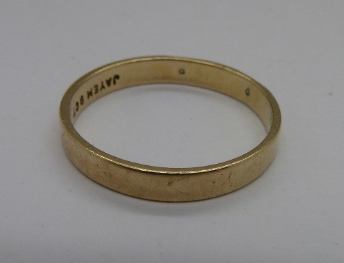 A 9ct gold and diamond ring, weight 1.5g