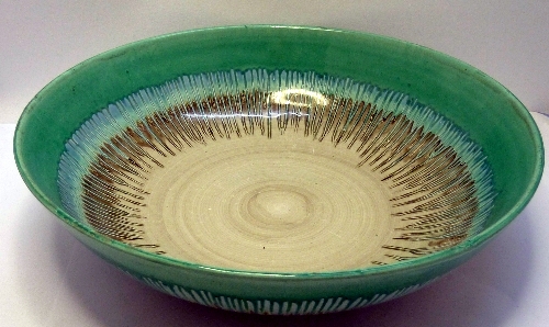 A Shelley Dripware bowl, diameter 25cms, height 7cms