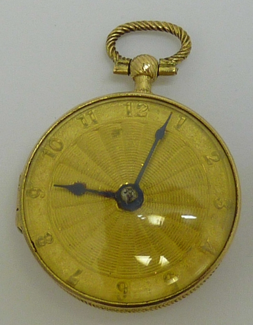 A plated vinaigrette in the form of a pocket watch, diameter 3cms