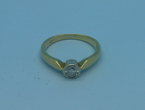 An 18ct gold, diamond solitaire ring, weight 3.6gms