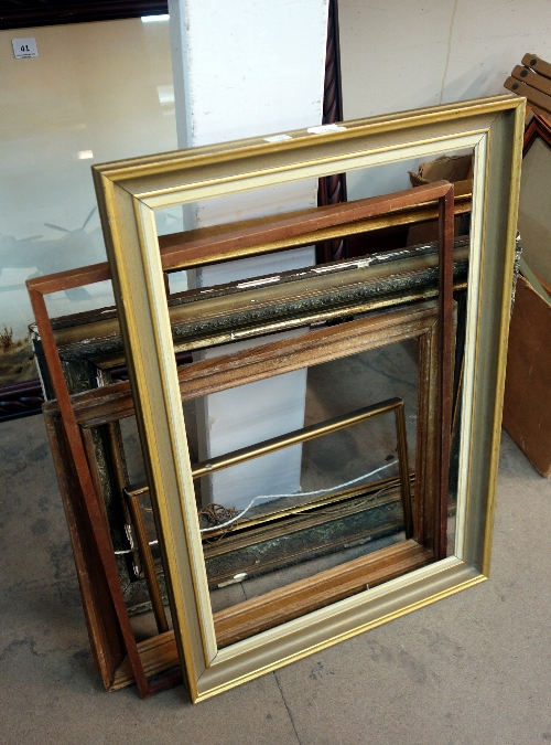 Assorted picture frames