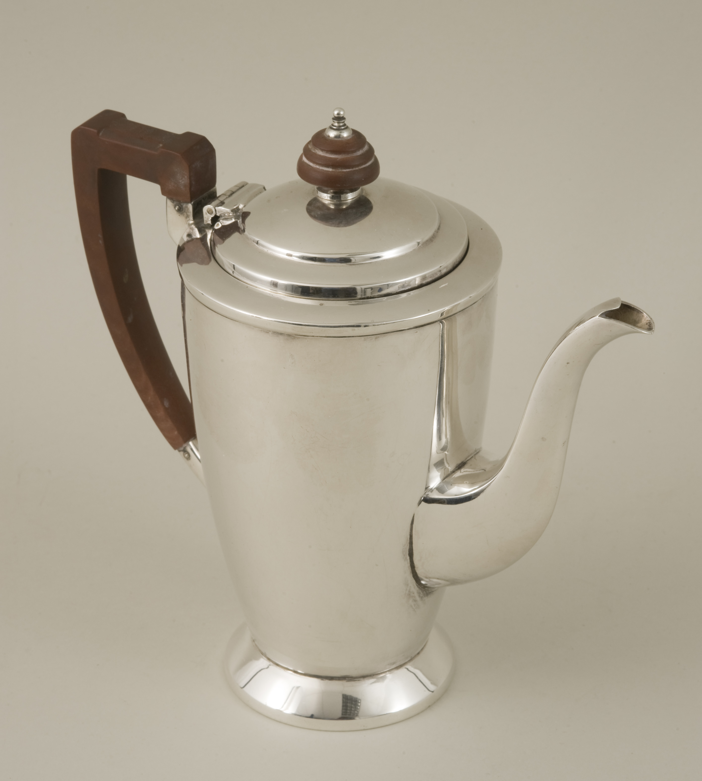 A mid-20th century hallmarked silver coffee pot, Sheffield 1959 by Mappin & Webb, of tapering