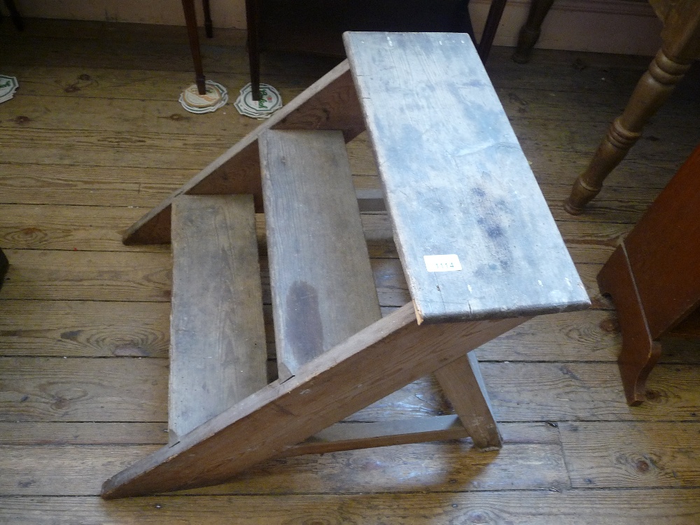 Pine steps and shelves.