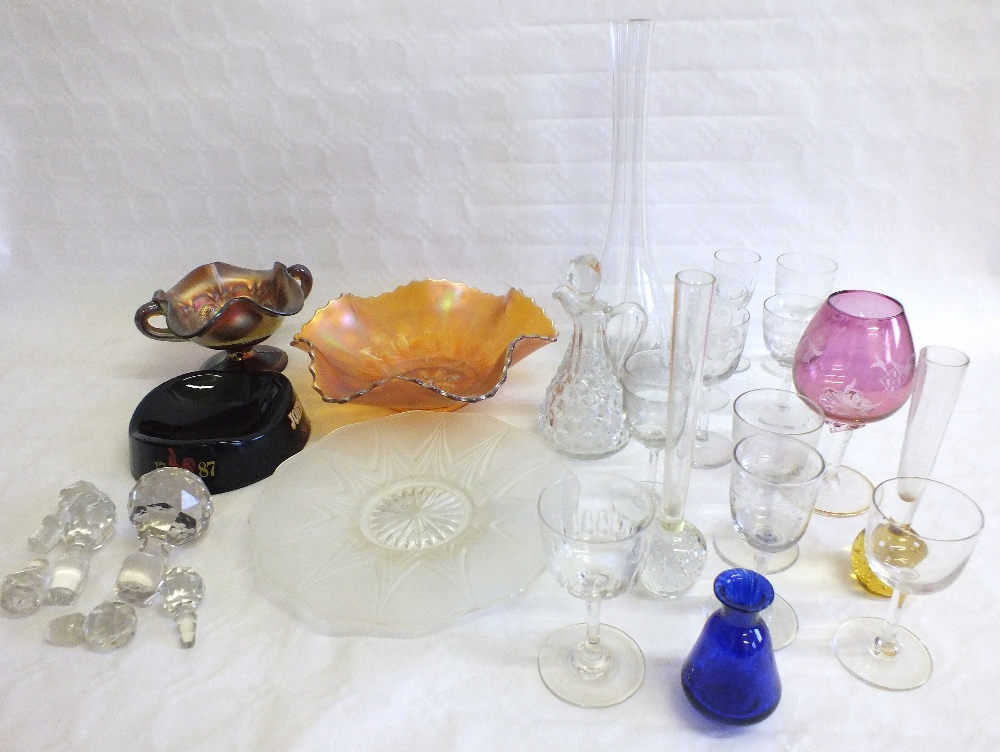 Various carnival and other glassware