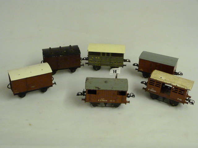 6 Hornby 0 Gauge Wagons