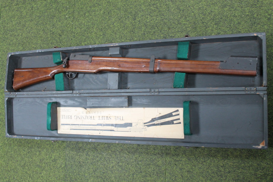 A Swift training rifle series B, c1942 in fitted case.