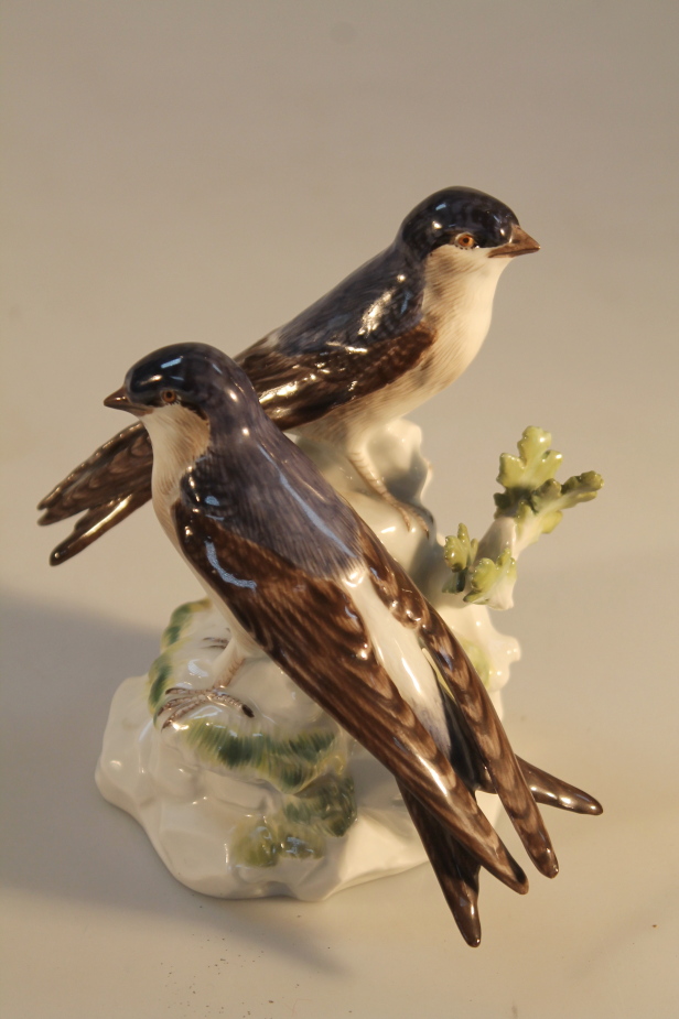 A Meissen figure group of two Swifts, underglaze mark to base, 13.5cm high