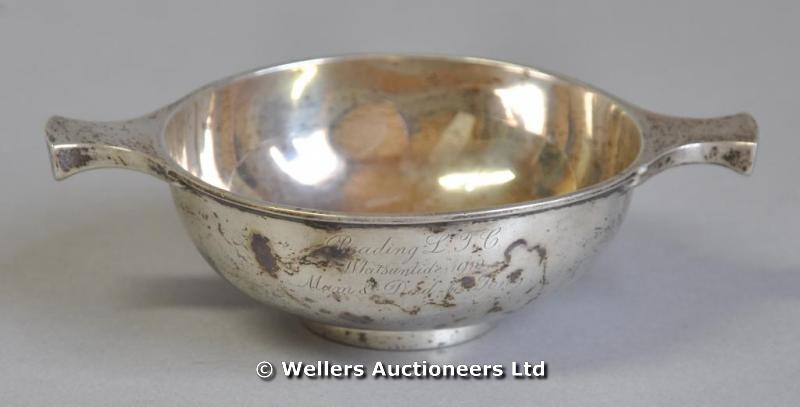 "A silver two handled bowl, Birmingham 1910, 111grs "