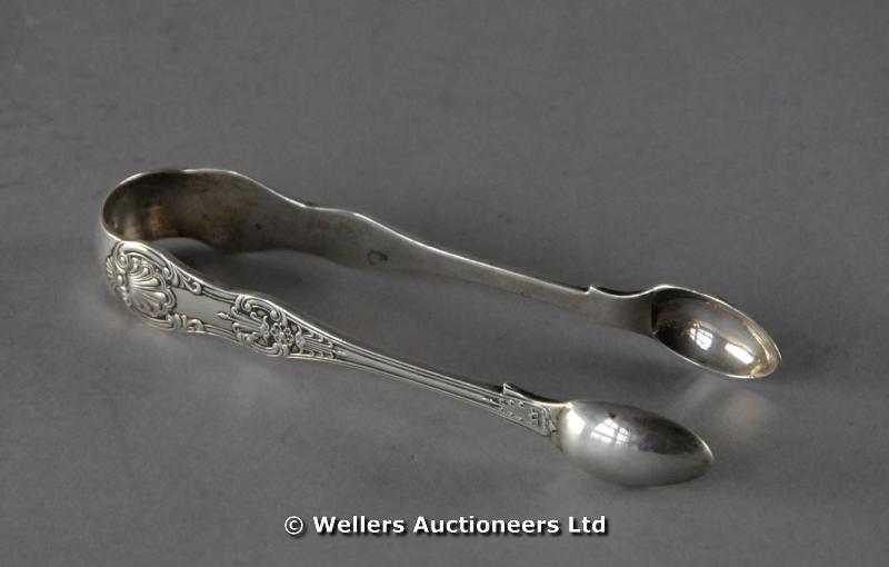 "Silver sugar tongs, King`s pattern, London 1915, makers mark E & Co., 60grs approx. "