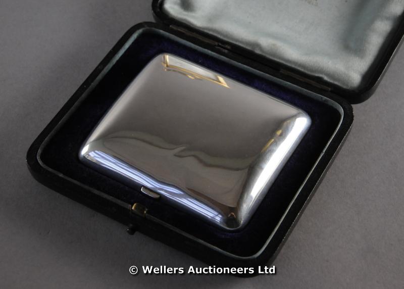 "A Mappin & Webb silver cigarette case, London 1890, gilt interior with original box, 118grs "