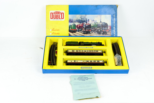 A boxed Hornby 00 2021 Red Dragon Passenger Train Set (catalogue illustrated)