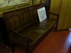 George III oak settle, the rectangular back inlaid with four fielded panels inlaid with mahogany,