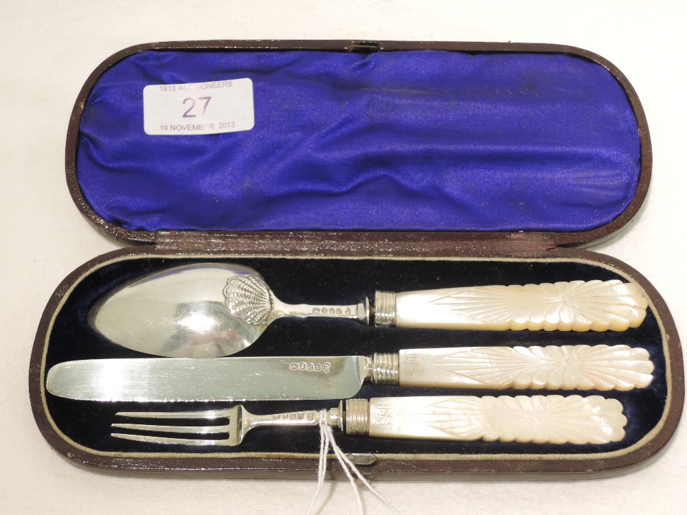 A cased silver christening set (af) Birmingham 1834, Joseph Wilmore