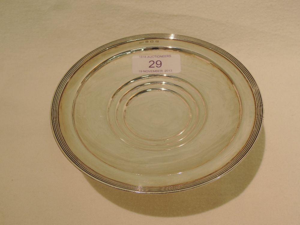 A Silver tazza style card/pin tray on raised base, Birmingham 1919, CB & Co, approx 134g