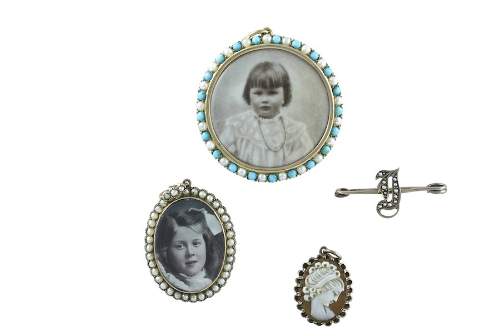 A COLLECTION OF VICTORIAN PENDANTS including a seed pearl and turquoise example mounted in 15
