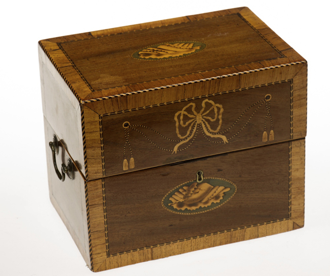 A GEORGE III MAHOGANY DECANTER BOX, of rectangular form, with ebonised stringing, the cover and