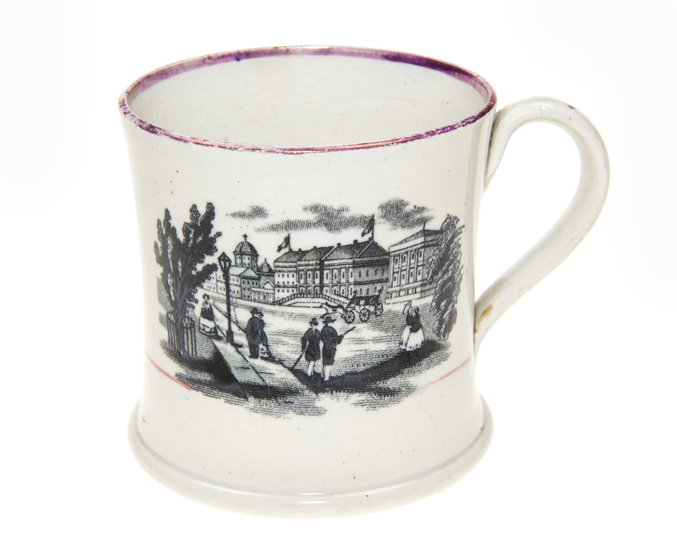 A SUNDERLAND LUSTRE MUG, height 8cm