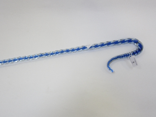 AN ORNAMENTAL GLASS CROOK, spiral twist with a blue thread, 155cm.