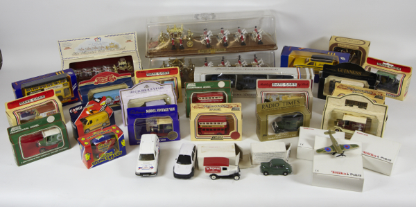 Collection of die-cast & plastic scale models, mostly mint condition, most boxed, boxes in mixed