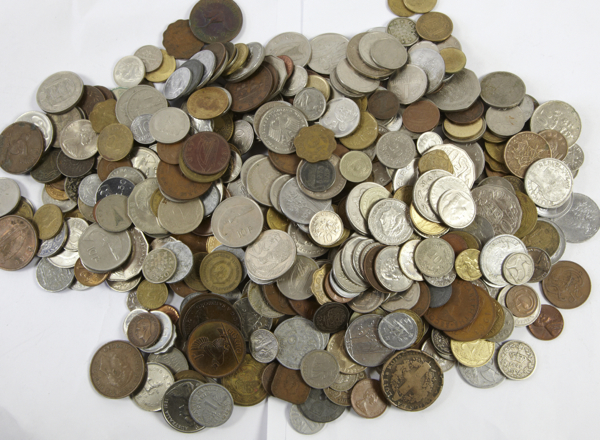 World, base metal coins, various, mainly fine or better (500) Care! High International Shipping