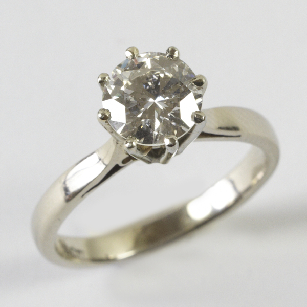 Ladies` diamond solitaire ring, comprising brilliant cut stone, approx. 1.65 carats, in eight long