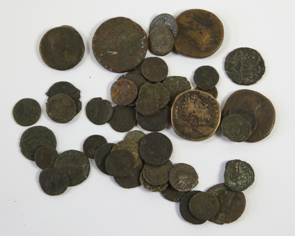 Roman Empire, AE coins: sestertii, various, mainly worn (4) & others, predominantly late period