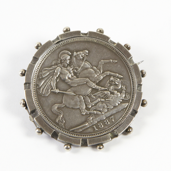 Victorian sliver crown brooch, 1887 Jubilee head, coin has been pierced on edge to enable swivel